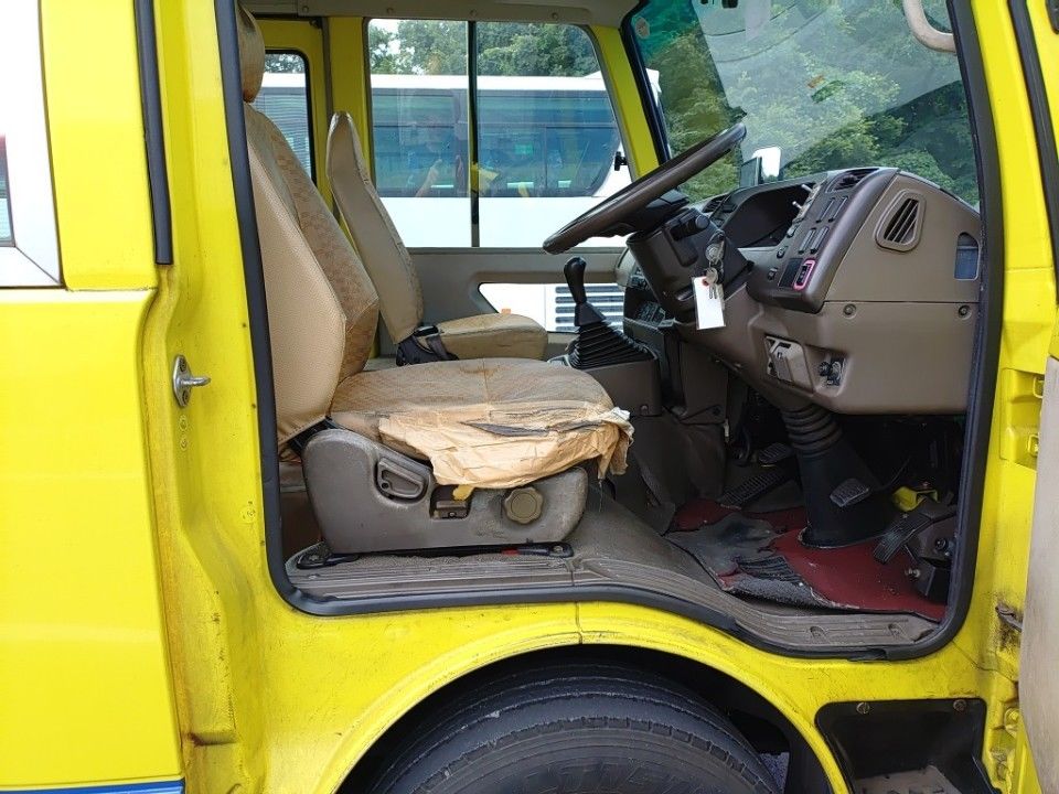 2006 Mitsubishi Fuso ローザ auction photo 3