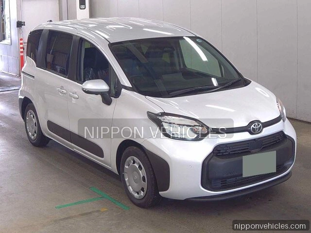 Japan Auction Vehicles 8 2026 Toyota Sienta ハイブリッドG auction photo