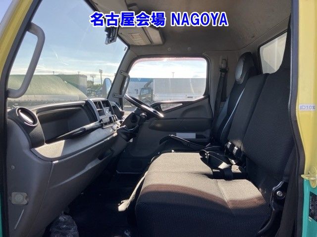 2016 Mitsubishi ウイング auction photo 5