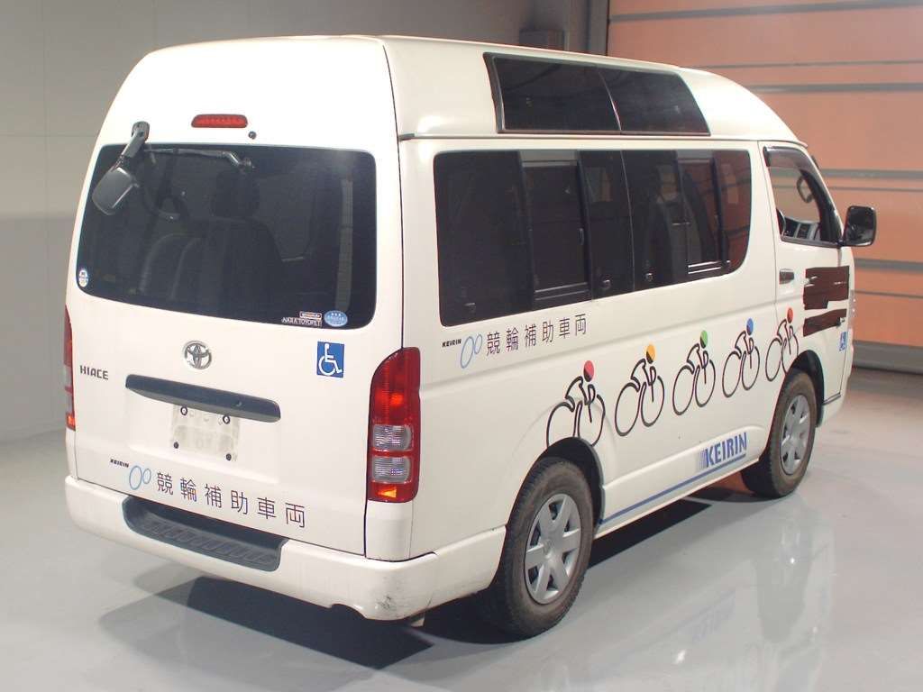 2010 Toyota Hiace ウェルキャブ auction photo 2