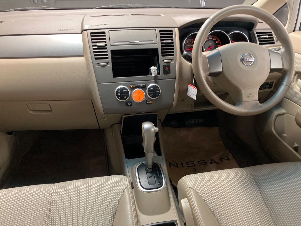 2007 Nissan ティーダ 15M auction photo 3