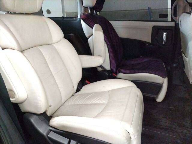 2010 Nissan Elgrand ライダー 4WD auction photo 6
