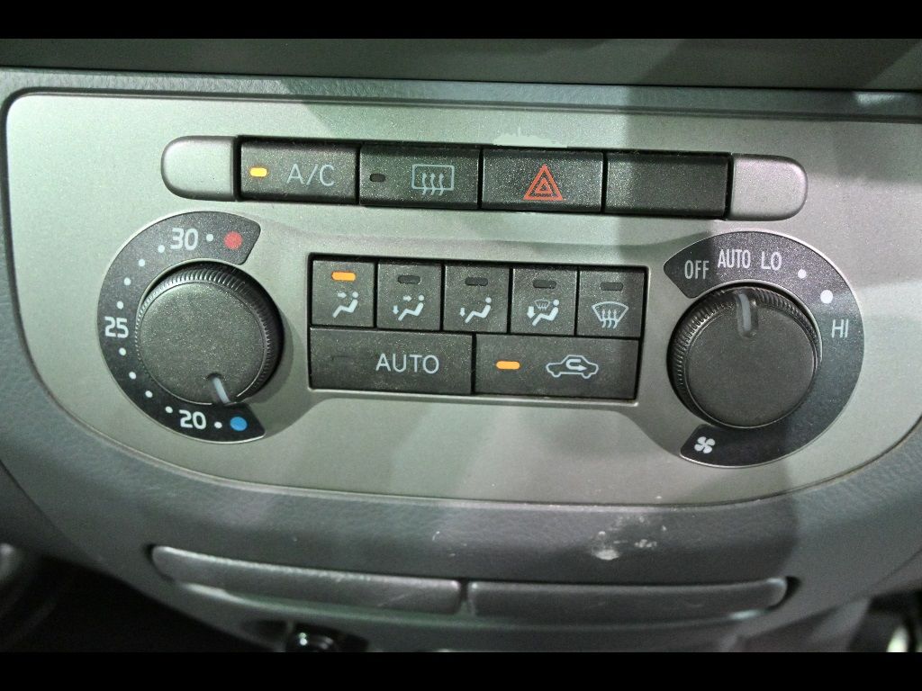 2006 Daihatsu Tanto Custom RS auction photo 11