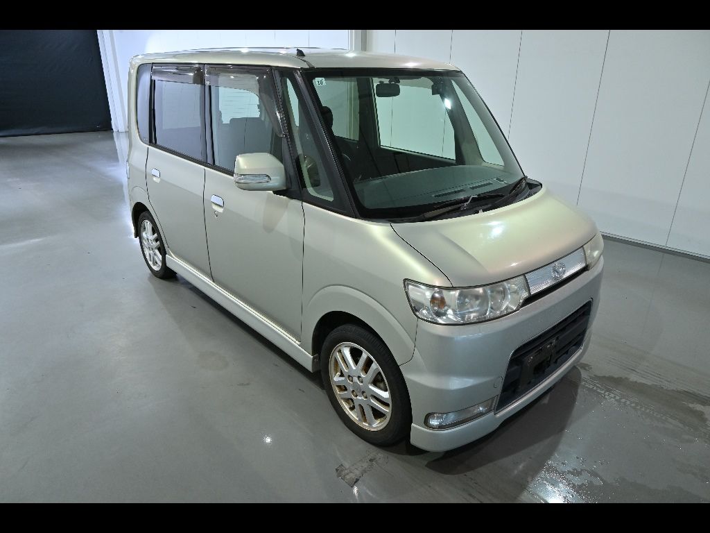 Japan Auction Vehicles 15 2006 Daihatsu Tanto Custom RS auction photo