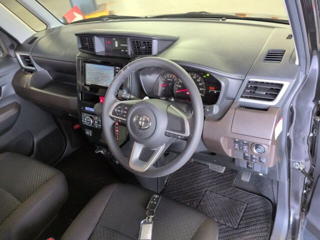 2024 Toyota Roomy G auction photo 3