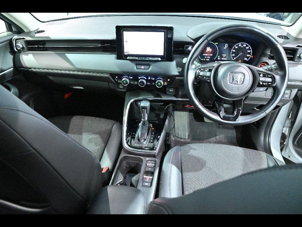 2021 Honda Vezel e:HEV Z auction photo 3