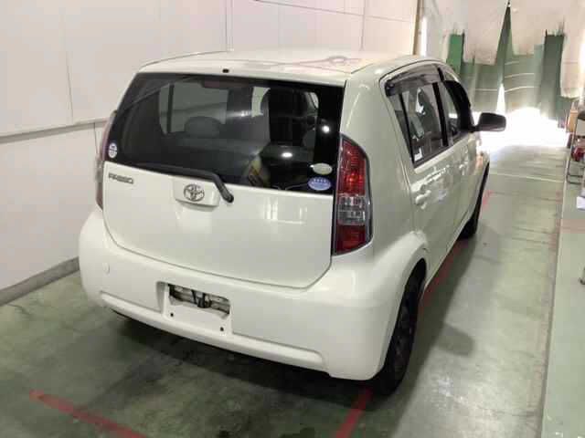 2004 Toyota Passo X auction photo 2