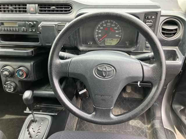 2019 Toyota Probox DXコンフォート auction photo 3