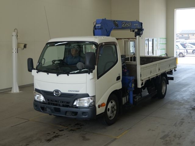 2018 Hino Dutro ヒラ.クレーン Japan auction vehicle