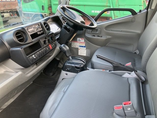 2018 Hino Dutro ヒラ.クレーン auction photo 5