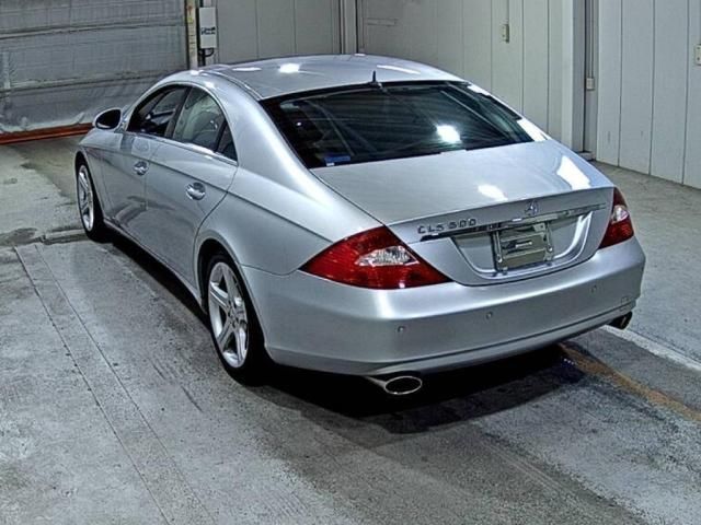 2005 Mercedes-Benz CLS-Class CLS350 auction photo 2
