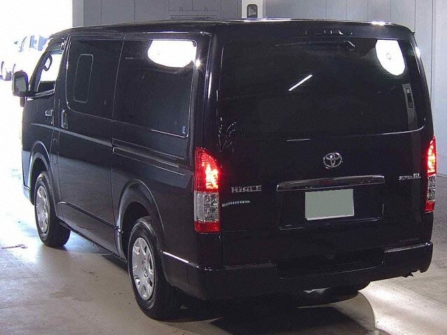 2021 Toyota Hiace LスーパーGLダーク2 4WD auction photo 2