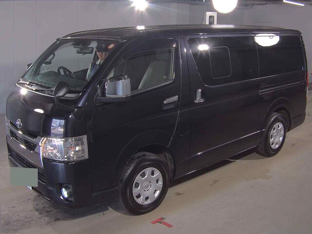2021 Toyota Hiace LスーパーGLダーク2 4WD auction photo 4