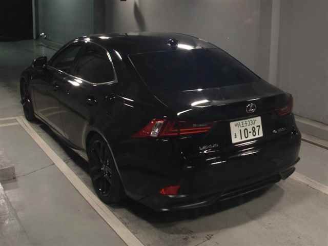 2015 Lexus IS300h FスポーツXライン auction photo 2