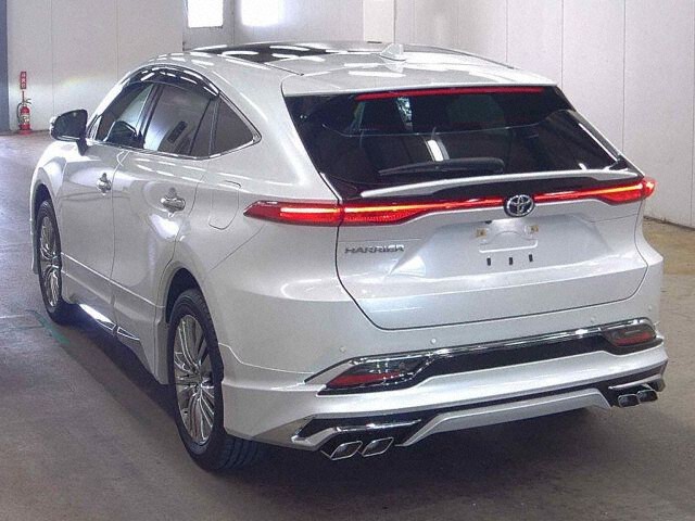 2023 Toyota Harrier Z Leather Package auction photo 2