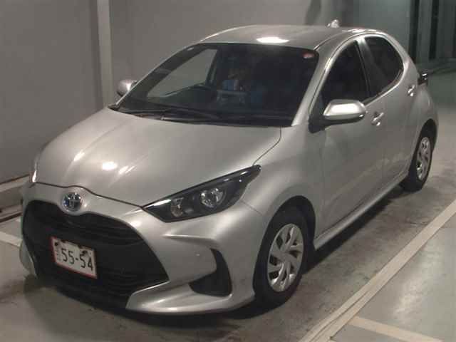 2021 Toyota Yaris ハイブリッドX auction photo 4