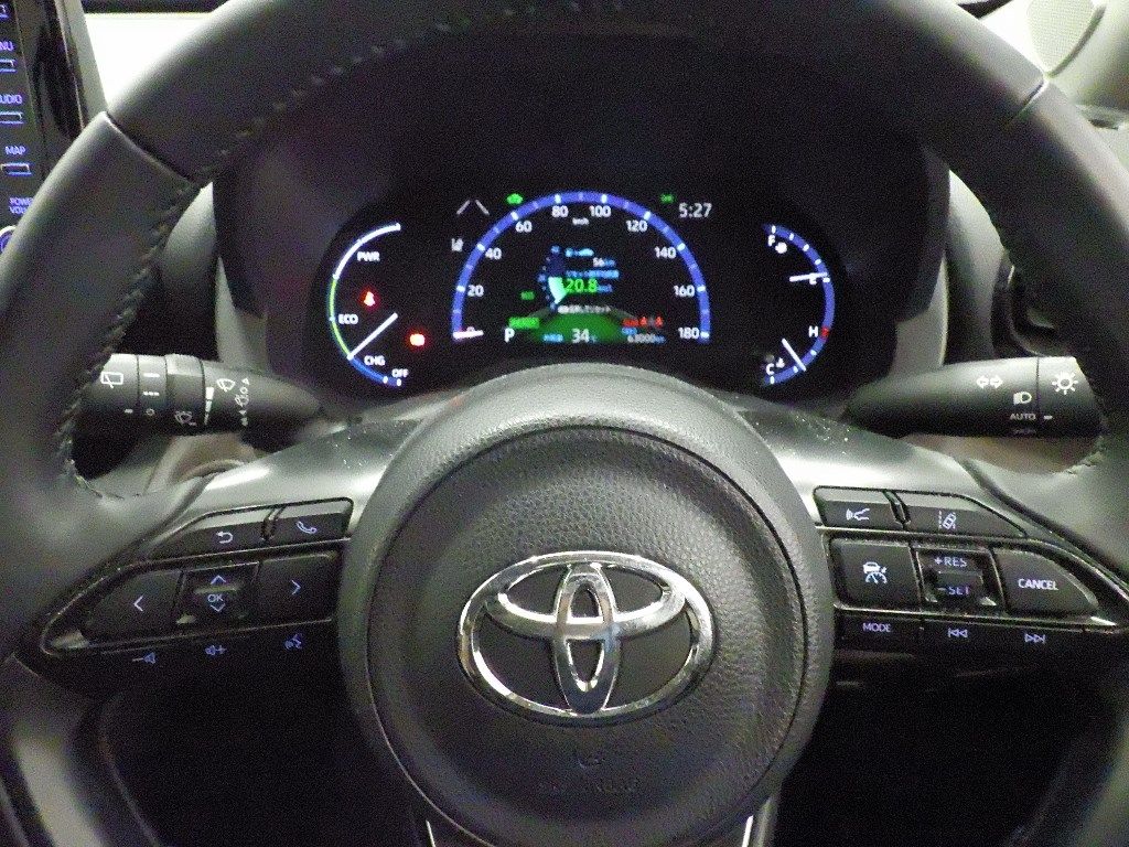 2022 Toyota Yaris Cross ハイブリッドZ auction photo 10