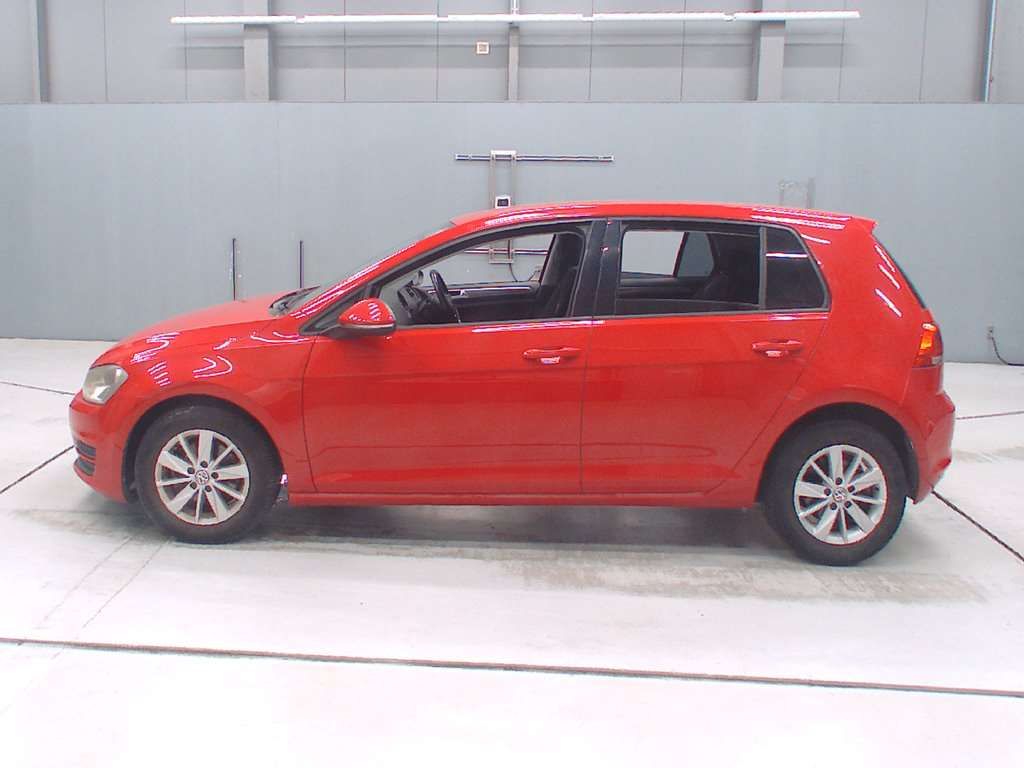 2013 Volkswagen VW ゴルフ TSIトレンドラインブルーモーション auction photo 4