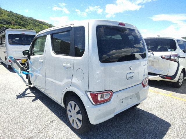 2022 Suzuki Wagon R ハイブリッドFX auction photo 2