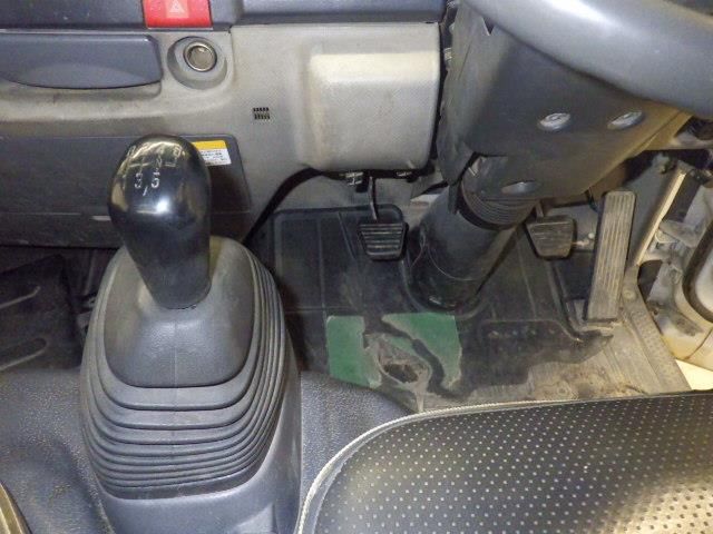 2009 Isuzu Elf dump auction photo 8