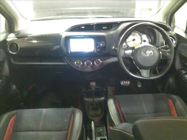 2014 Toyota Vitz G ́s auction photo 5
