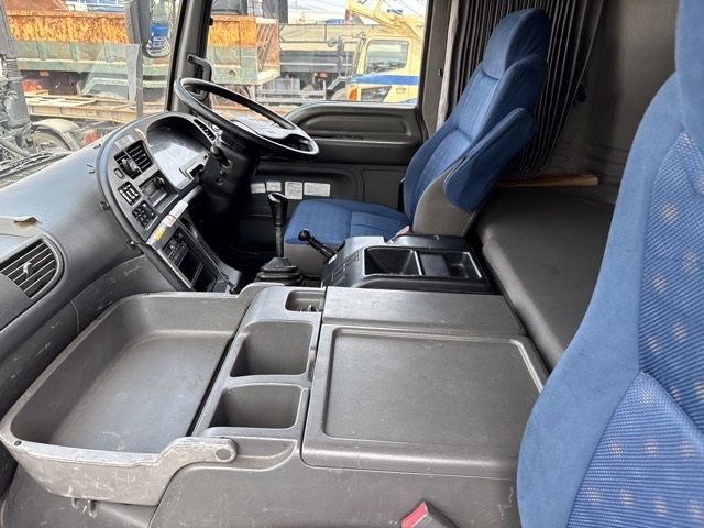 2012 Isuzu Giga ヒラ.アルミB auction photo 5