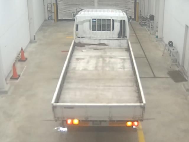 2009 Isuzu Forward Flatbed auction photo 3
