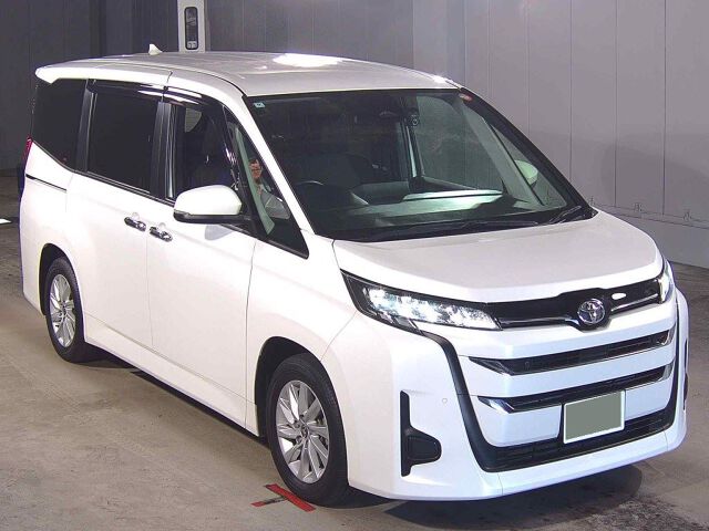 2022 Toyota Noah G Japan auction vehicle