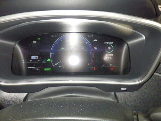 2025 Toyota Corolla Cross ハイブリッドZ auction photo 6