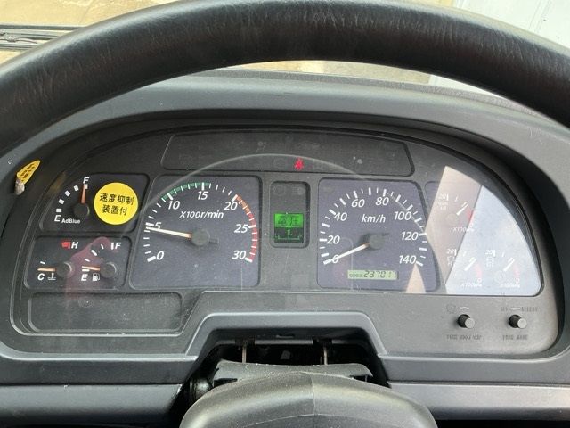 2012 Isuzu Giga アルミウイング auction photo 6