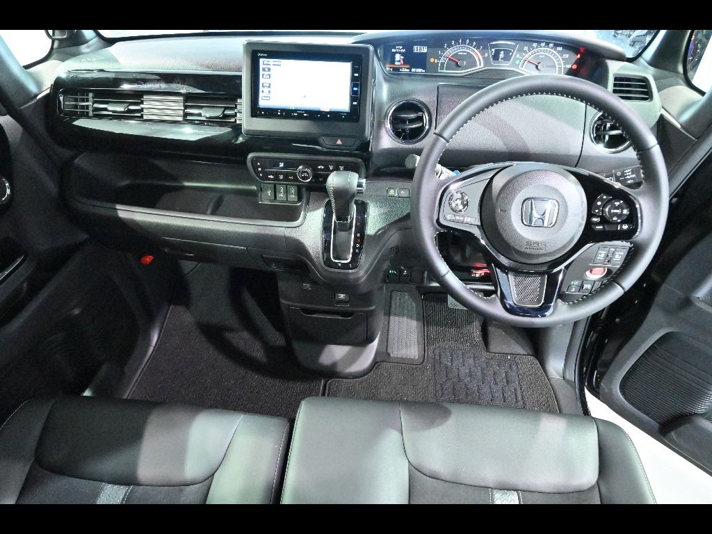 2021 Honda N-BOX カスタムLターボ auction photo 3