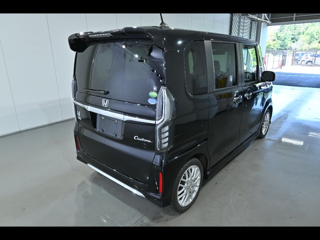 2021 Honda N-BOX カスタムLターボ auction photo 2