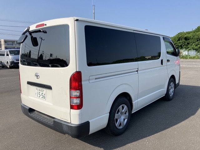 2020 Toyota Hiace バン DX auction photo 2