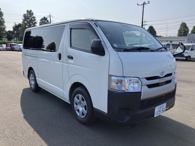 2020 Toyota Hiace バン DX Japan auction vehicle