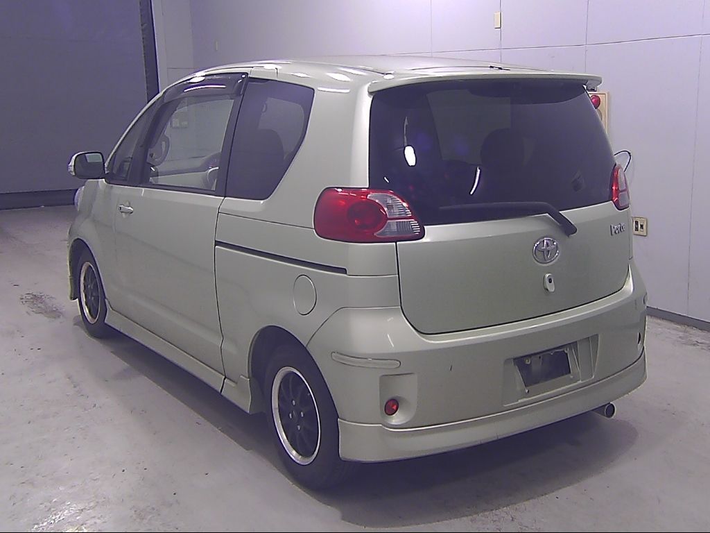 2010 Toyota Porte 130i C Package HID Selection auction photo 5