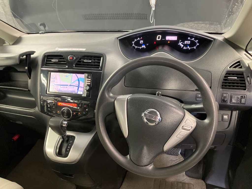 2012 Nissan Serena 車いす移動車 auction photo 3