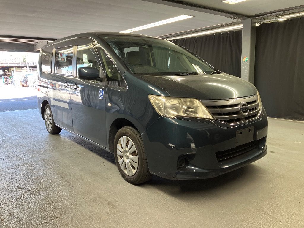 Japan Auction Vehicles 7 2012 Nissan Serena 車いす移動車 auction photo