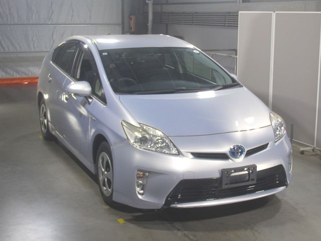 2015 Toyota Prius L auction photo 4