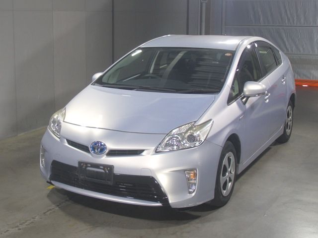 Japan Auction Vehicles 7 2015 Toyota Prius L auction photo