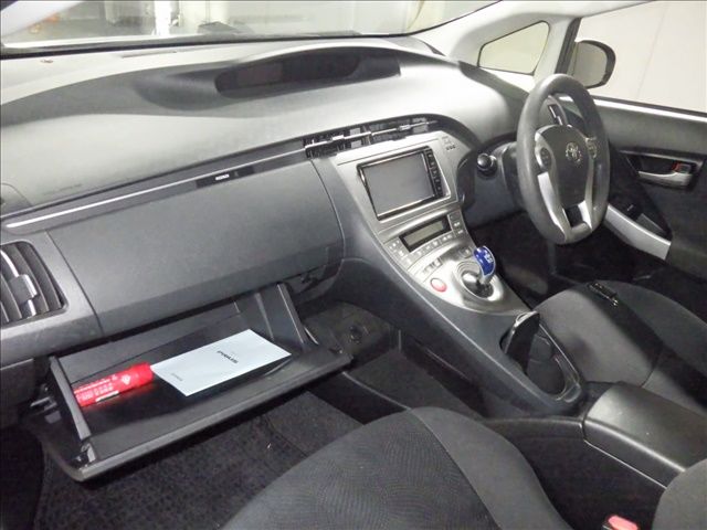 2015 Toyota Prius L auction photo 3