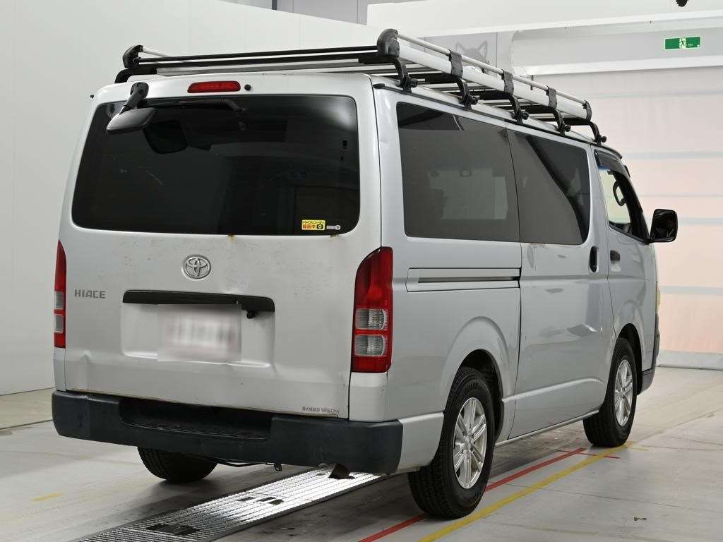 2010 Toyota Hiace ロングDX auction photo 2