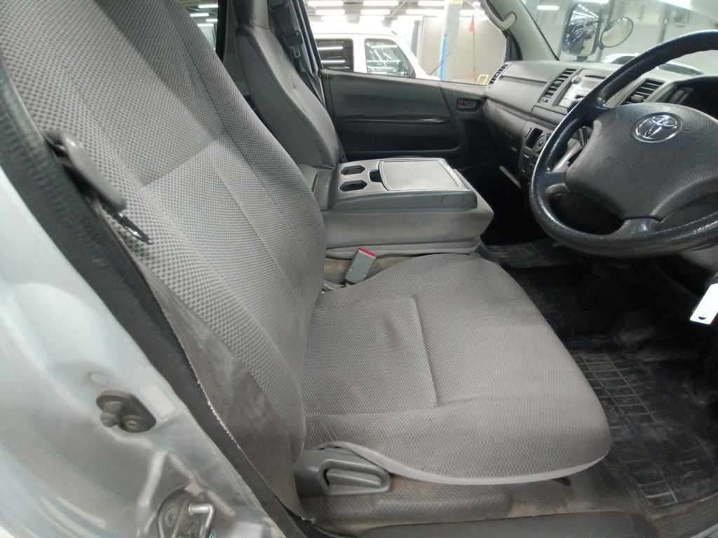 2010 Toyota Hiace ロングDX auction photo 10