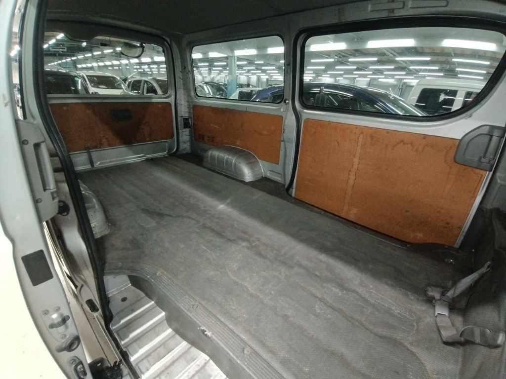 2010 Toyota Hiace ロングDX auction photo 12
