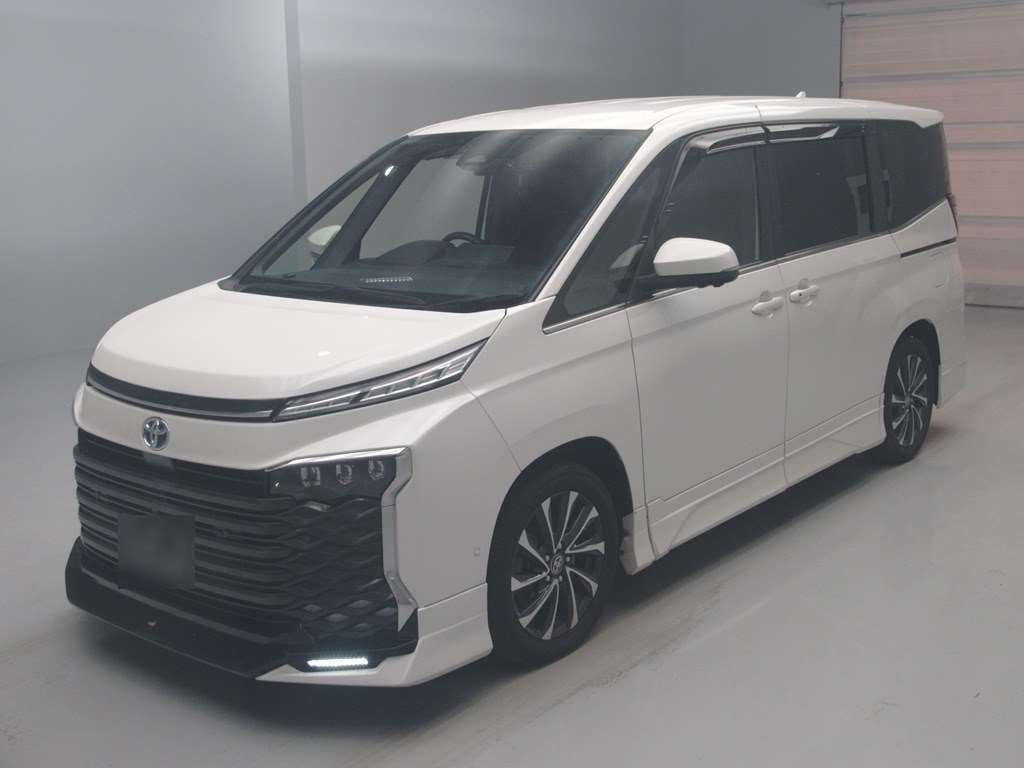 2022 Toyota Voxy ハイブリッドS-Z Japan auction vehicle