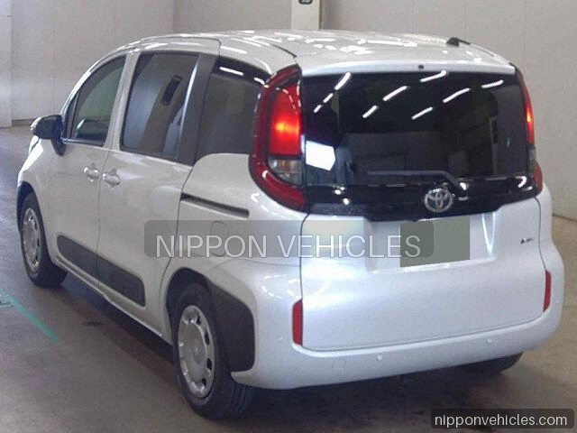 2026 Toyota Sienta Hybrid G auction photo 2