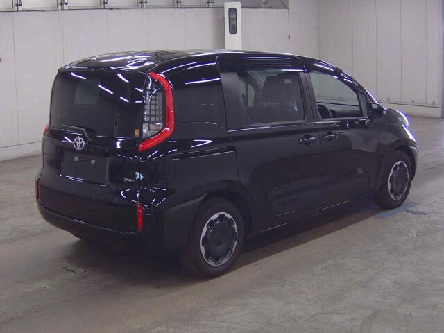 2025 Toyota Sienta ハイブリッドZ auction photo 5
