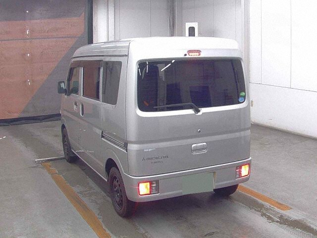 2019 Mitsubishi Minicab M 4WD auction photo 2