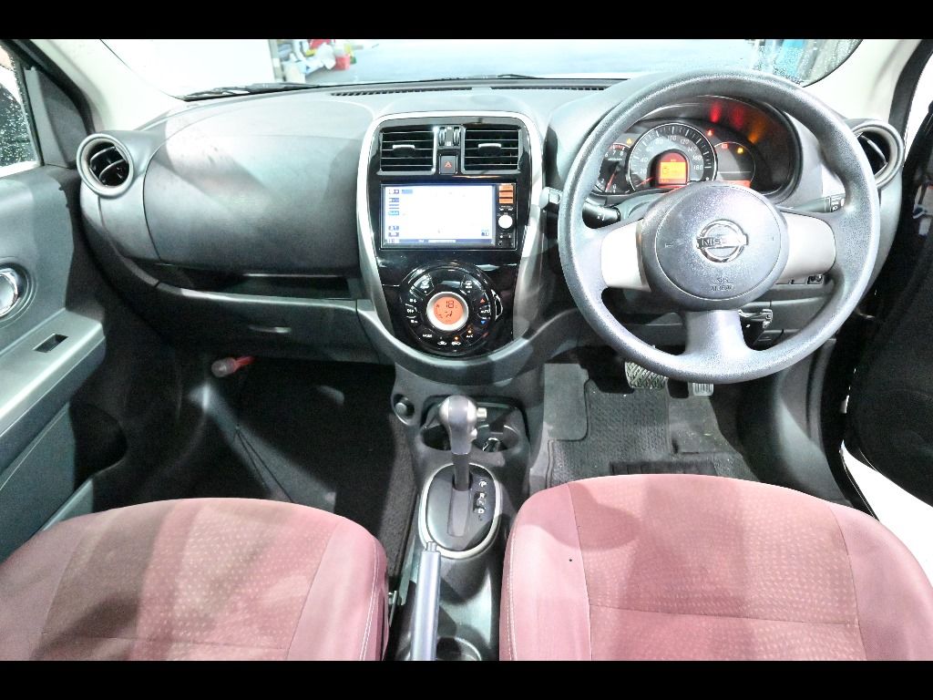 2013 Nissan マーチ 5HB G auction photo 3