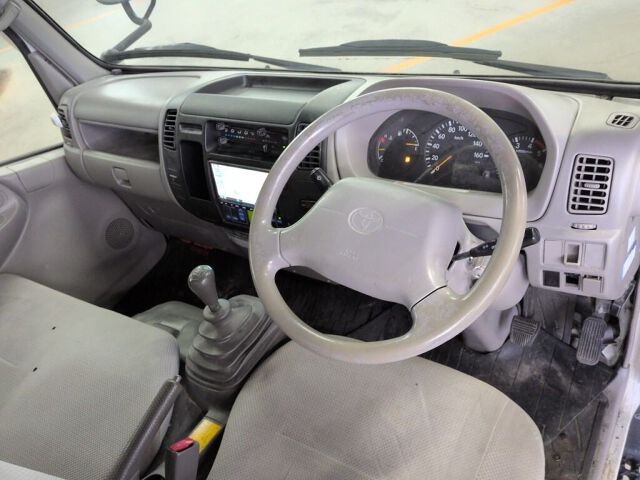 2010 Toyota Dyna レイゾウレイトウ 4WD auction photo 6
