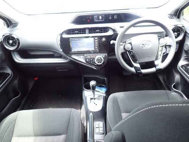 2021 Toyota Aqua S Style Black auction photo 3